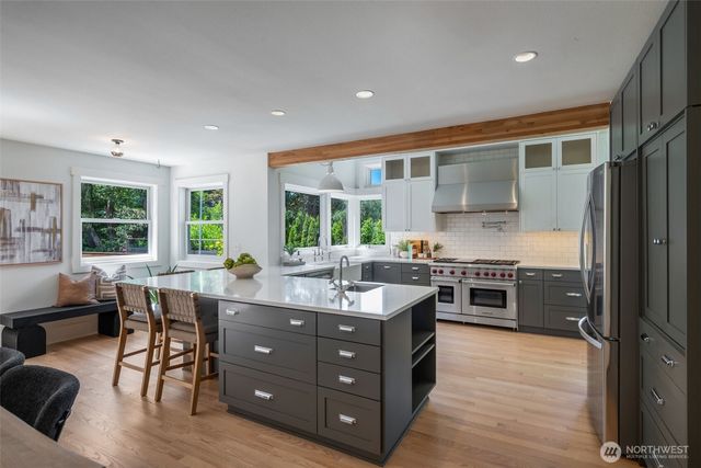 3033 NE 92nd Street, Seattle, WA 98115