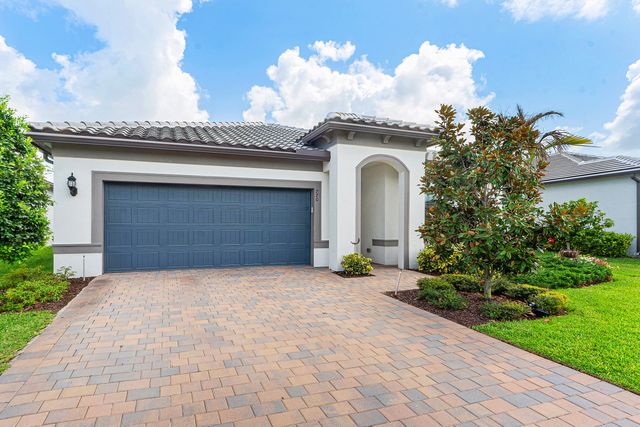 770 SE Courances Drive, Port St. Lucie, Port St Lucie, FL 34984