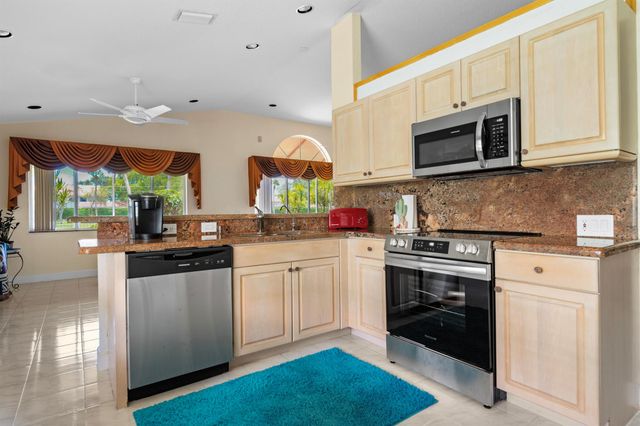 600 NW 45th Avenue, Deerfield Beach, FL 33442