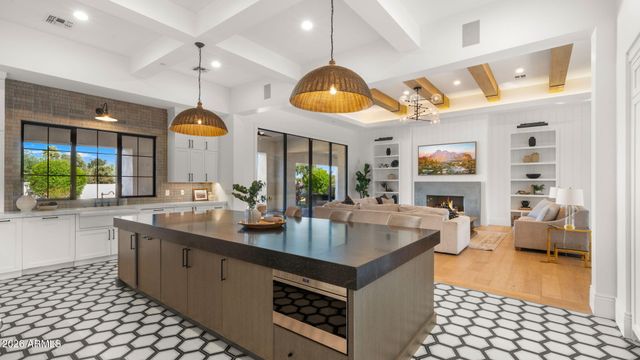 11221 N 75TH Street, Scottsdale, AZ 85260