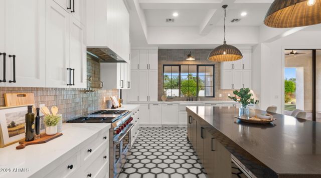 11221 N 75TH Street, Scottsdale, AZ 85260