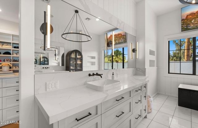 11221 N 75TH Street, Scottsdale, AZ 85260
