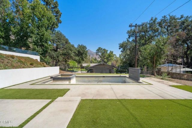 1400 E Palm, Altadena, CA 91001