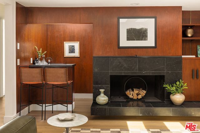 6646 S Bedford Avenue, Los Angeles, CA 90056