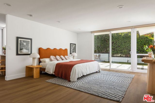 6646 S Bedford Avenue, Los Angeles, CA 90056