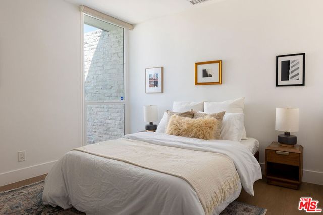 6646 S Bedford Avenue, Los Angeles, CA 90056