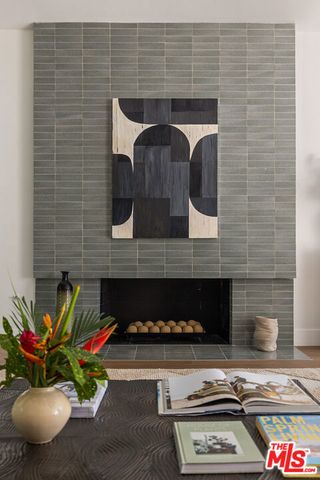 6646 S Bedford Avenue, Los Angeles, CA 90056