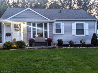 1140 Iroquois Avenue, Mayfield Heights, OH 44124