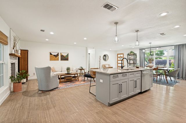 1529 Briarcrest Drive, Dallas, TX 75224