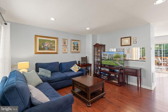 6630 HIGH VALLEY LN, Alexandria, VA 22315