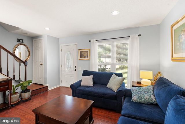 6630 HIGH VALLEY LN, Alexandria, VA 22315