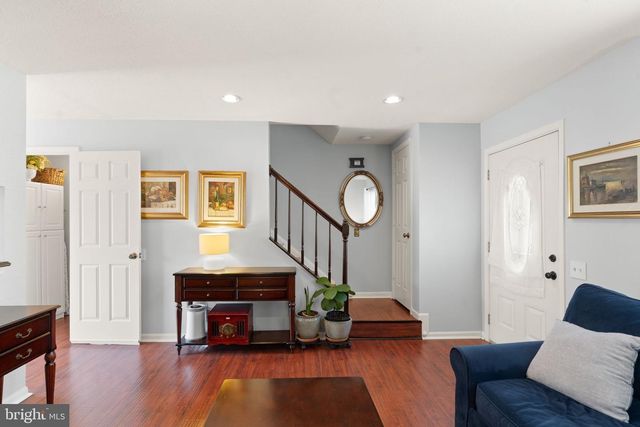 6630 HIGH VALLEY LN, Alexandria, VA 22315