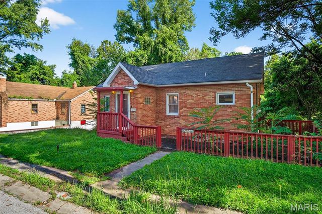2006 Agnes Street, Alton, IL 62002