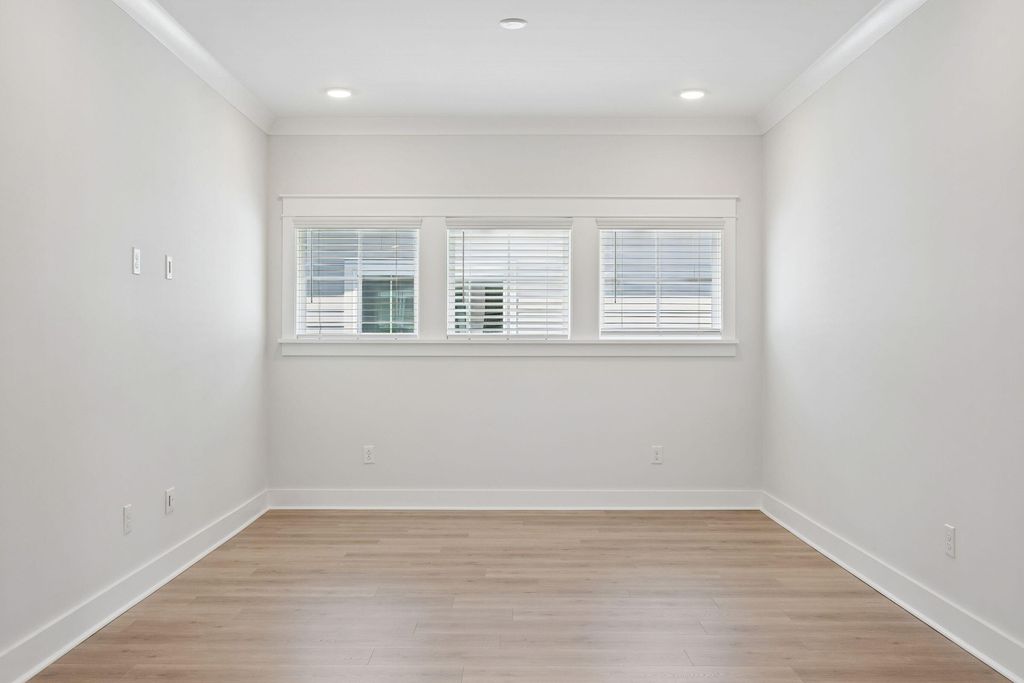 Image 30 of property listing at 1675 Cultivation Lane, Mount Pleasant, SC 29466