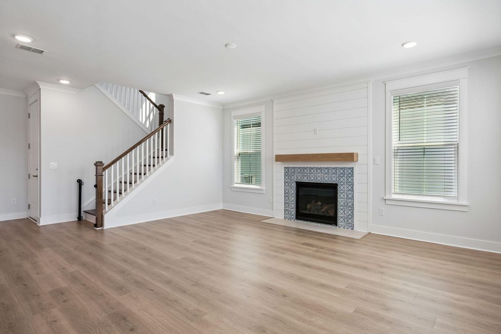 Image 8 of property listing at 1675 Cultivation Lane, Mount Pleasant, SC 29466