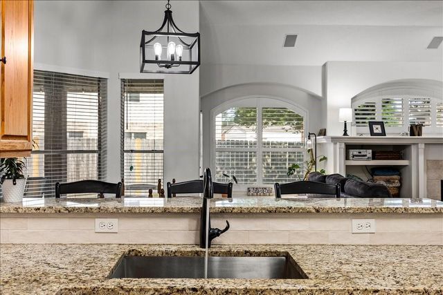 1306 Golden Sun Court, Pasadena, TX 77586