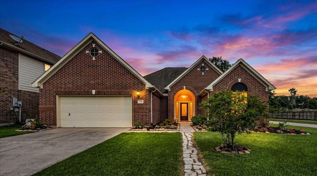 1306 Golden Sun Court, Pasadena, TX 77586