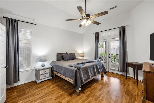 1306 Golden Sun Court, Pasadena, TX 77586