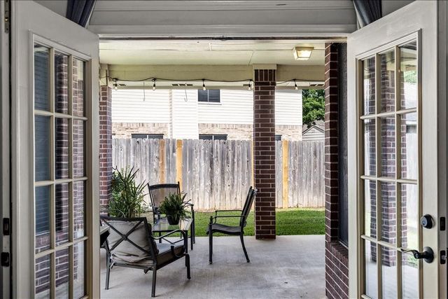1306 Golden Sun Court, Pasadena, TX 77586