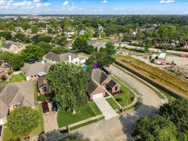 1306 Golden Sun Court, Pasadena, TX 77586