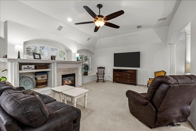 1306 Golden Sun Court, Pasadena, TX 77586