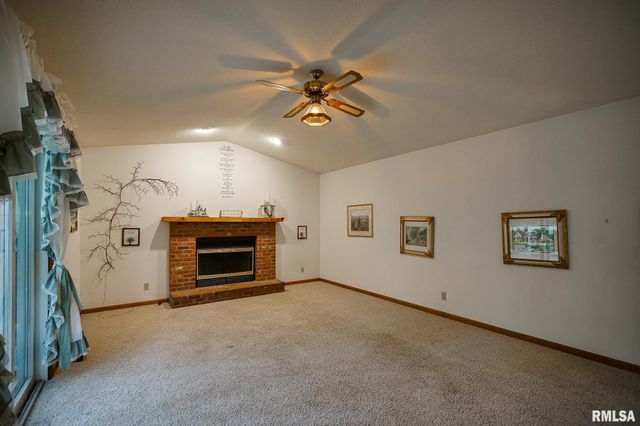 6211 N TEAL WOOD Circle, Peoria, IL 61615