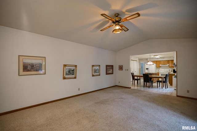 6211 N TEAL WOOD Circle, Peoria, IL 61615