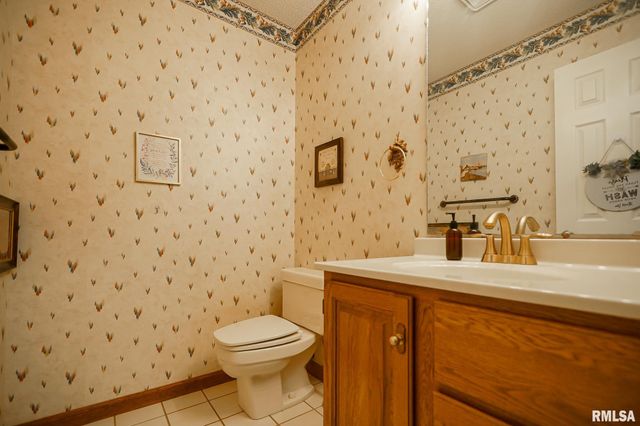 6211 N TEAL WOOD Circle, Peoria, IL 61615