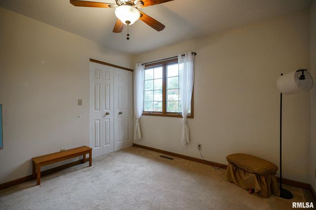 6211 N TEAL WOOD Circle, Peoria, IL 61615