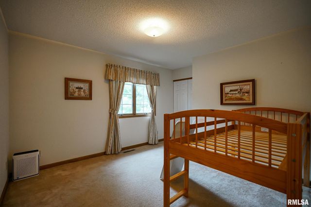 6211 N TEAL WOOD Circle, Peoria, IL 61615
