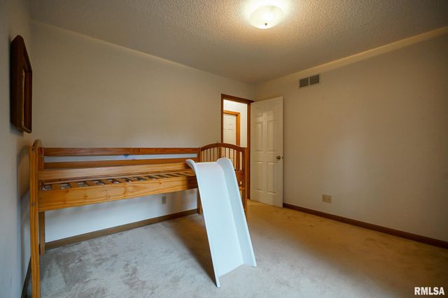 6211 N TEAL WOOD Circle, Peoria, IL 61615