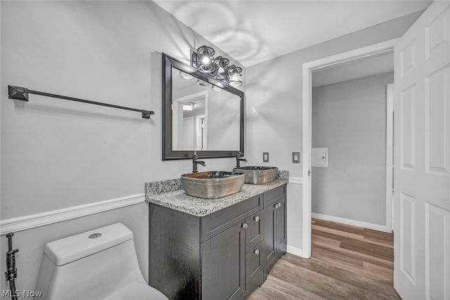 28610 Lynhaven Drive, North Olmsted, OH 44070