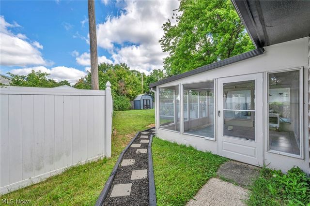 28610 Lynhaven Drive, North Olmsted, OH 44070