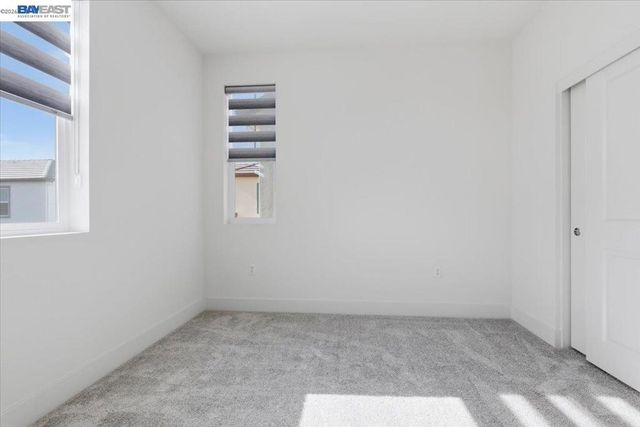 2134 Daimler St, Lathrop, CA 95330