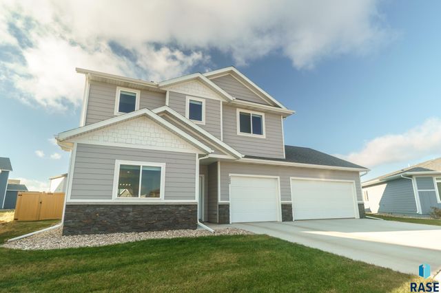 252 Lydia Ct Court, Harrisburg, SD 57032