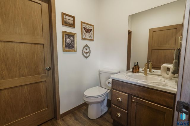 252 Lydia Ct Court, Harrisburg, SD 57032