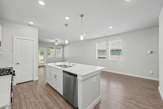 2010 W Darlington Oak Court, Conroe, TX 77304