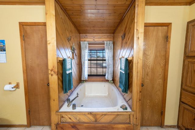 419 SE CR 4430, Scroggins, TX 75480