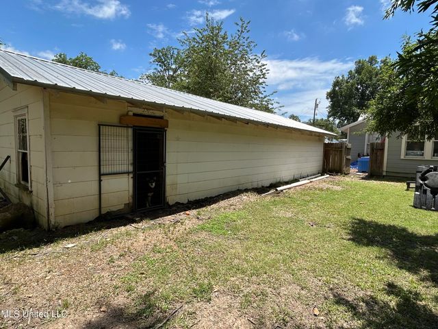 1006 Lamar Street, Cleveland, MS 38732