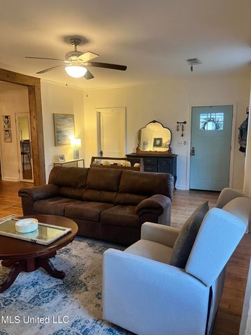 1006 Lamar Street, Cleveland, MS 38732
