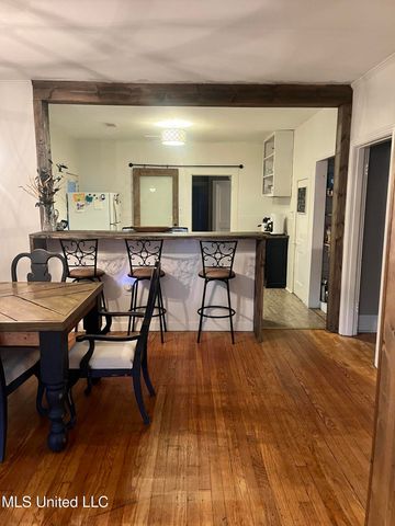 1006 Lamar Street, Cleveland, MS 38732