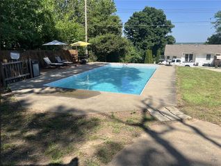 2908 S Broadway Street, Oak Grove, MO 64075