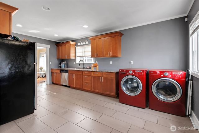 5640 S I, Tacoma, WA 98408