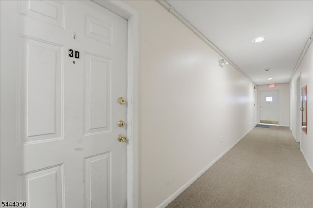 1906 Paterson Plank Rd 3D, North Bergen Twp., NJ 07047 — photo 4