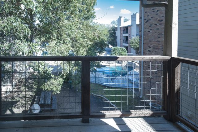 421 W San Antonio ST E-4, San Marcos, TX 78666