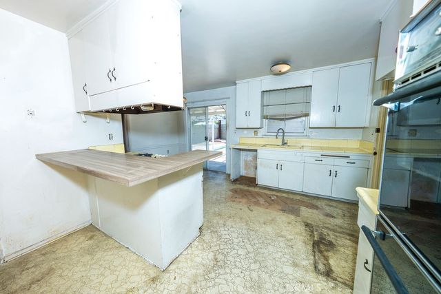 2023 S Janette Lane, Anaheim, CA 92802