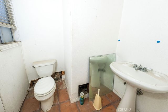 2023 S Janette Lane, Anaheim, CA 92802