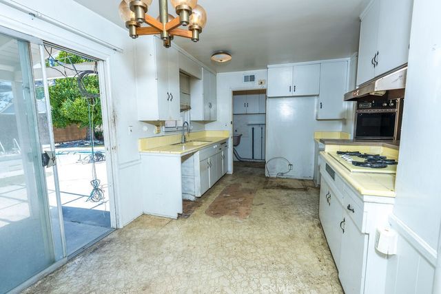 2023 S Janette Lane, Anaheim, CA 92802