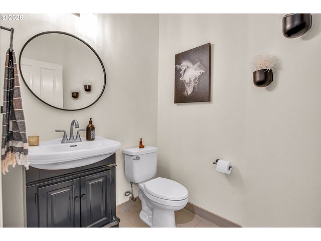 785 Marylhurst Dr, West Linn, OR 97068