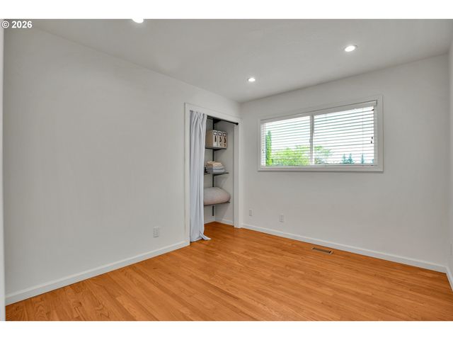 785 Marylhurst Dr, West Linn, OR 97068